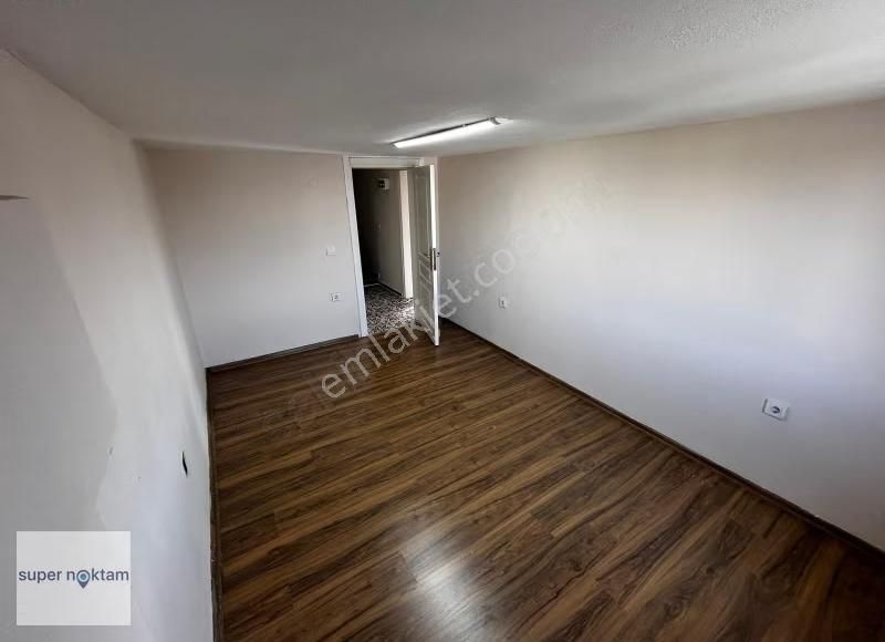 Urla Zeytinalanın'da Teraslı Denize Yürüme Mesafesi Kiralık 2+1 - Görsel 3