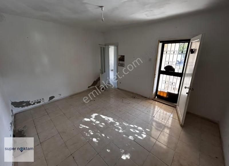 Urla'da Denize Sıfır Kiralık 2+1 Müstakil Ev - Görsel 13