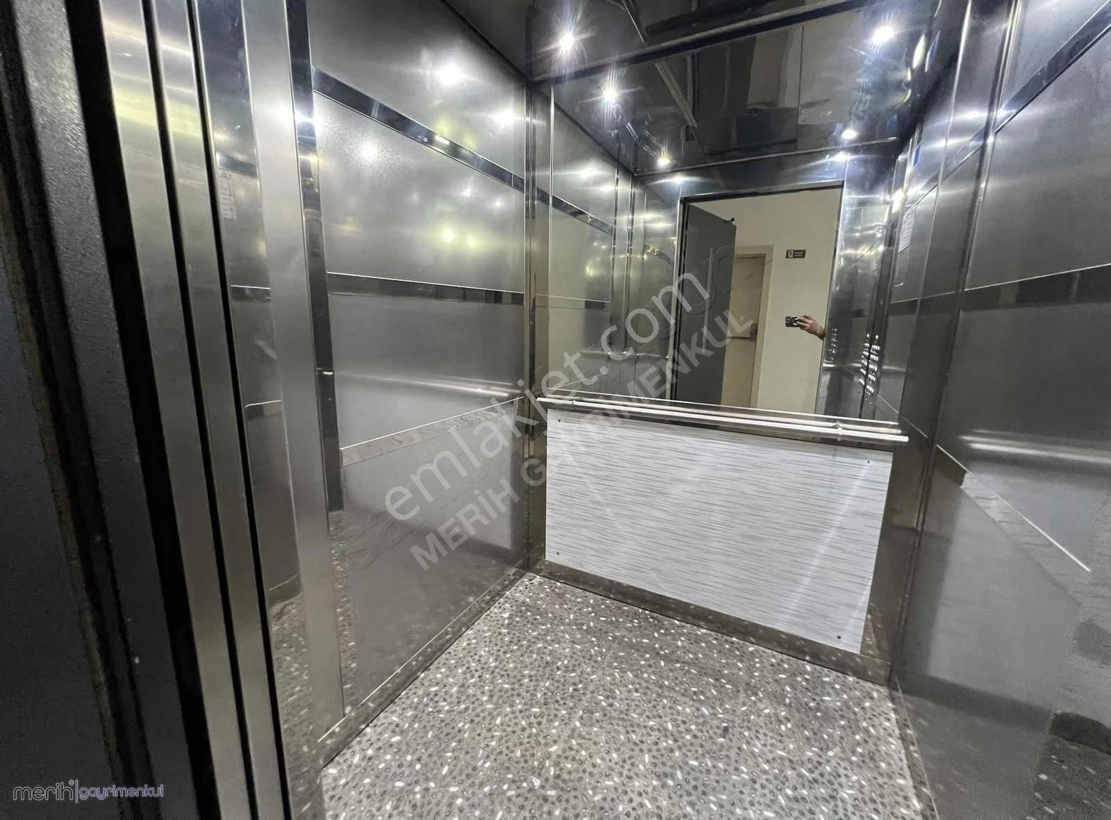 Serkent'te Geniş Oturumlu Önü Açık Meskenli Yap-sat Dairesi! - Görsel 7