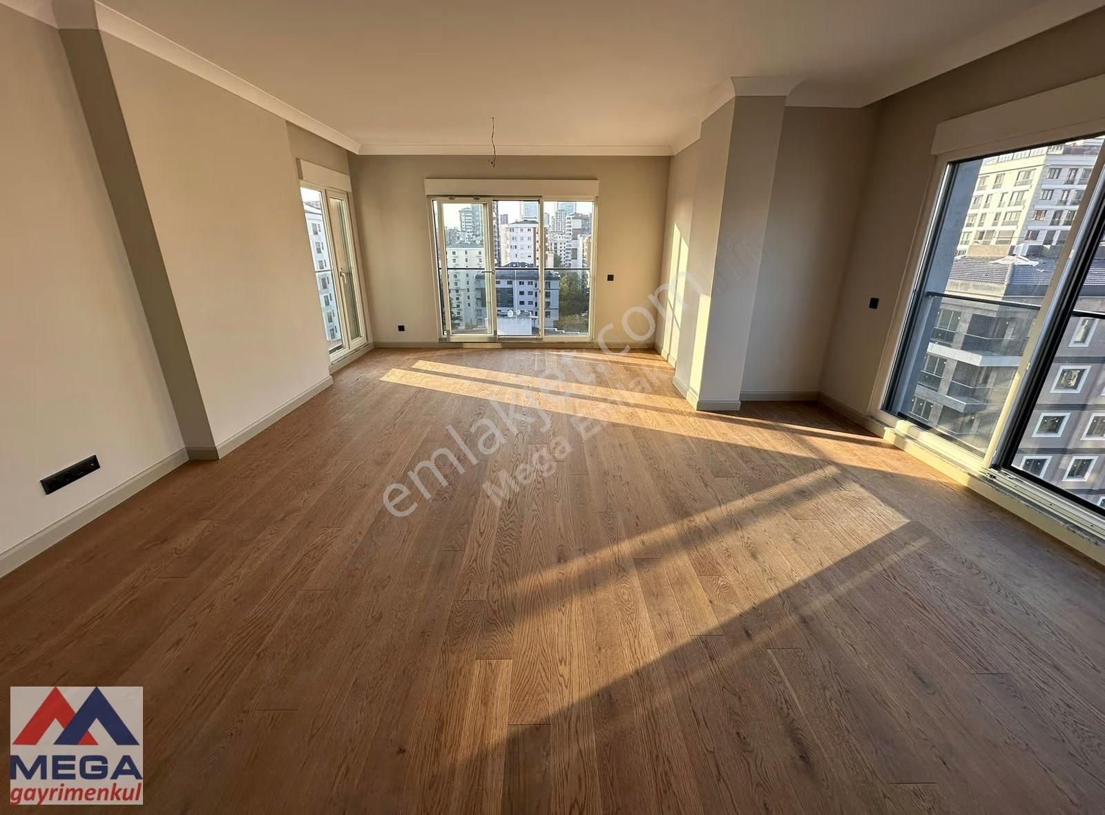 Caddebostan'da 150m2 Güvenlikli Balkonlu Havuzlu Satılık Daire - Görsel 30