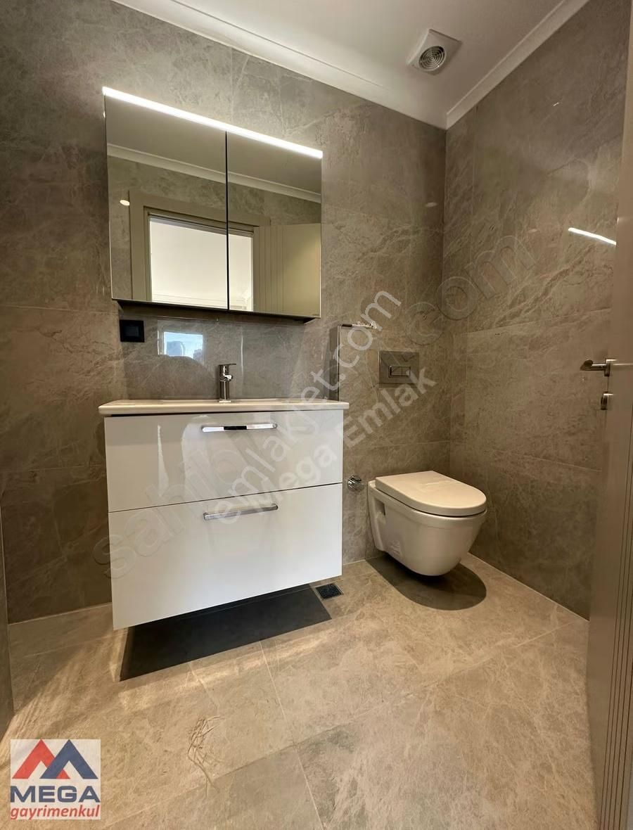 Caddebostan'da 150m2 Güvenlikli Balkonlu Havuzlu Satılık Daire - Görsel 9