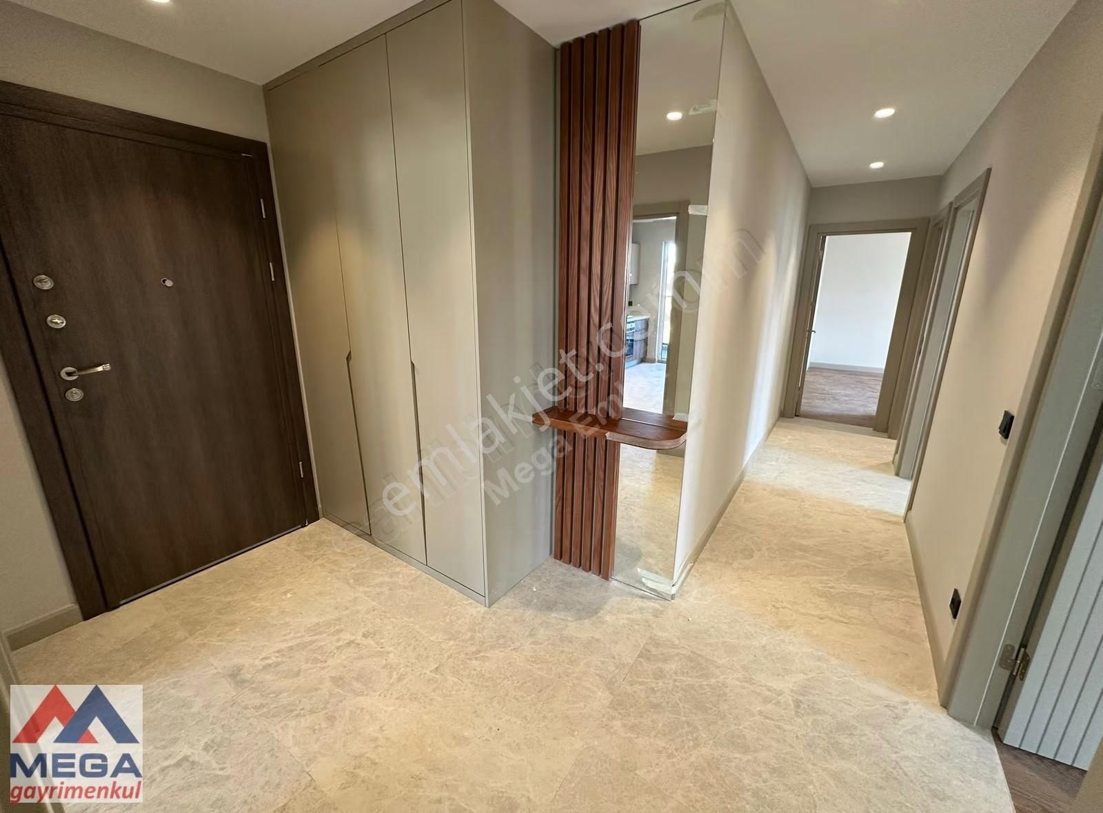 Caddebostan'da 150m2 Güvenlikli Balkonlu Havuzlu Satılık Daire - Görsel 16