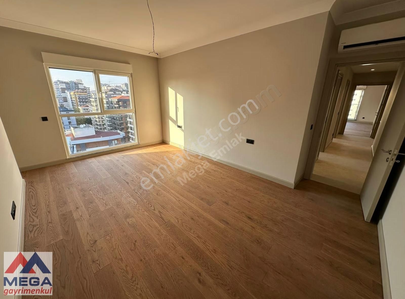 Caddebostan'da 150m2 Güvenlikli Balkonlu Havuzlu Satılık Daire - Görsel 25