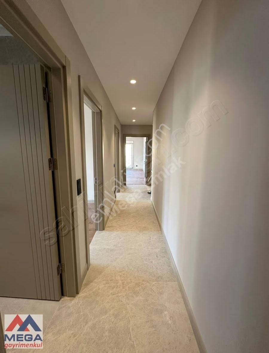 Caddebostan'da 150m2 Güvenlikli Balkonlu Havuzlu Satılık Daire - Görsel 26