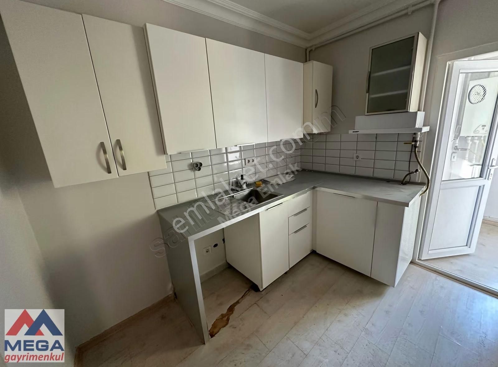 Bağdat Caddesi Üzeri Marmaray İstasyonu Karşısında İdo Metro - Görsel 13