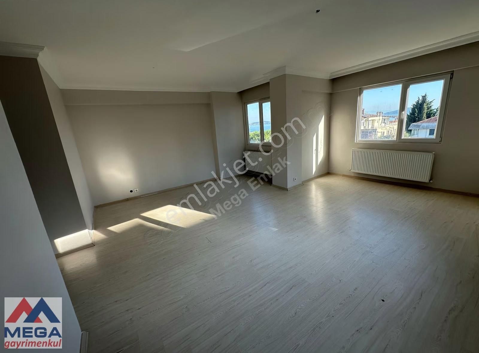 Bağdat Caddesi Üzeri Marmaray İstasyonu Karşısında İdo Metro