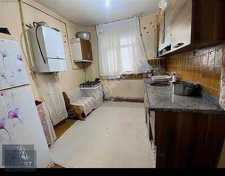 Metroya Yürüme Mesf. Satılık 80 M2 Hisseli 2+1 Giriş Daire - Görsel 4