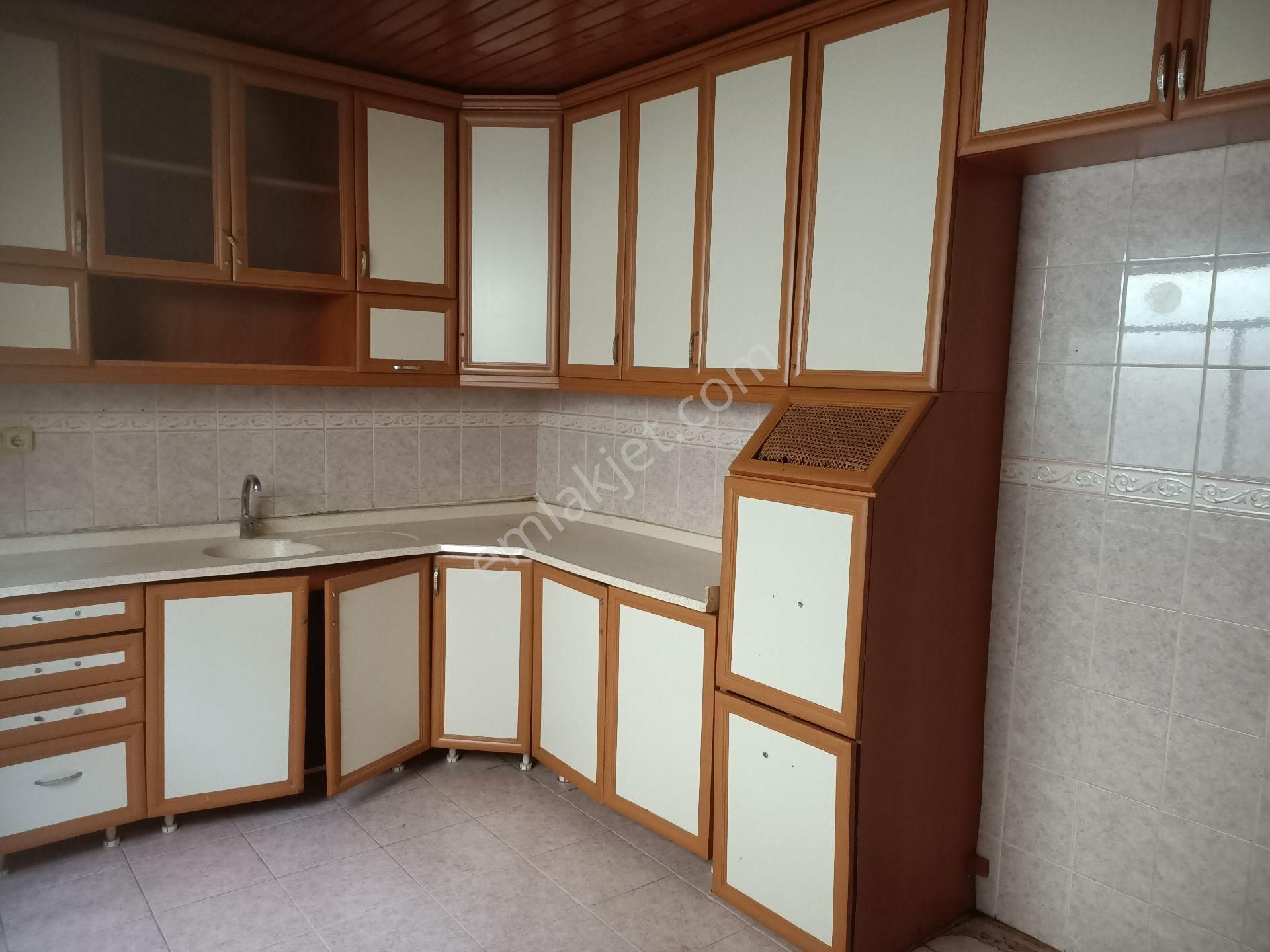Fidyekızık Mahallesinde Kiralık 3+1 Daire - Görsel 2