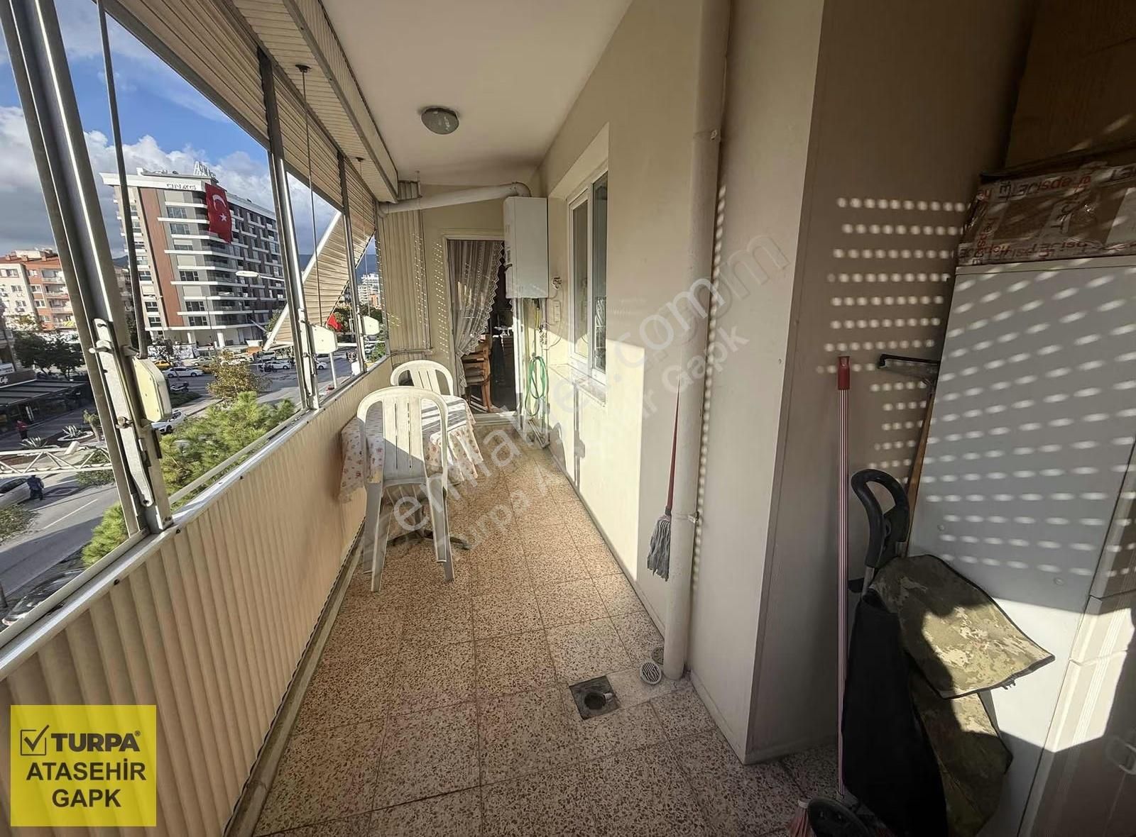 Karşıyaka Girne Caddesi'nde 3+1 Satılık Daire - Görsel 15