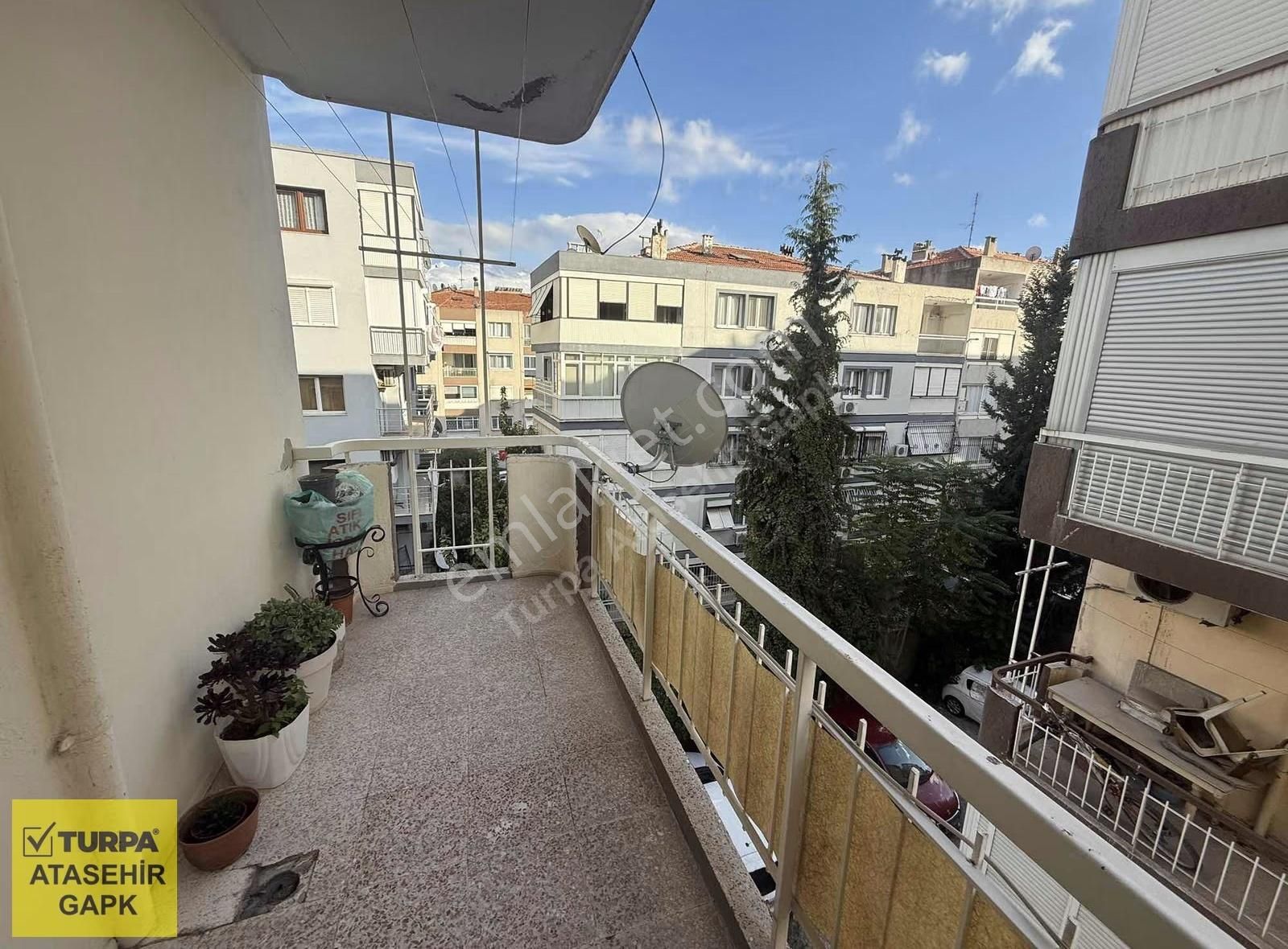 Karşıyaka Girne Caddesi'nde 3+1 Satılık Daire - Görsel 5