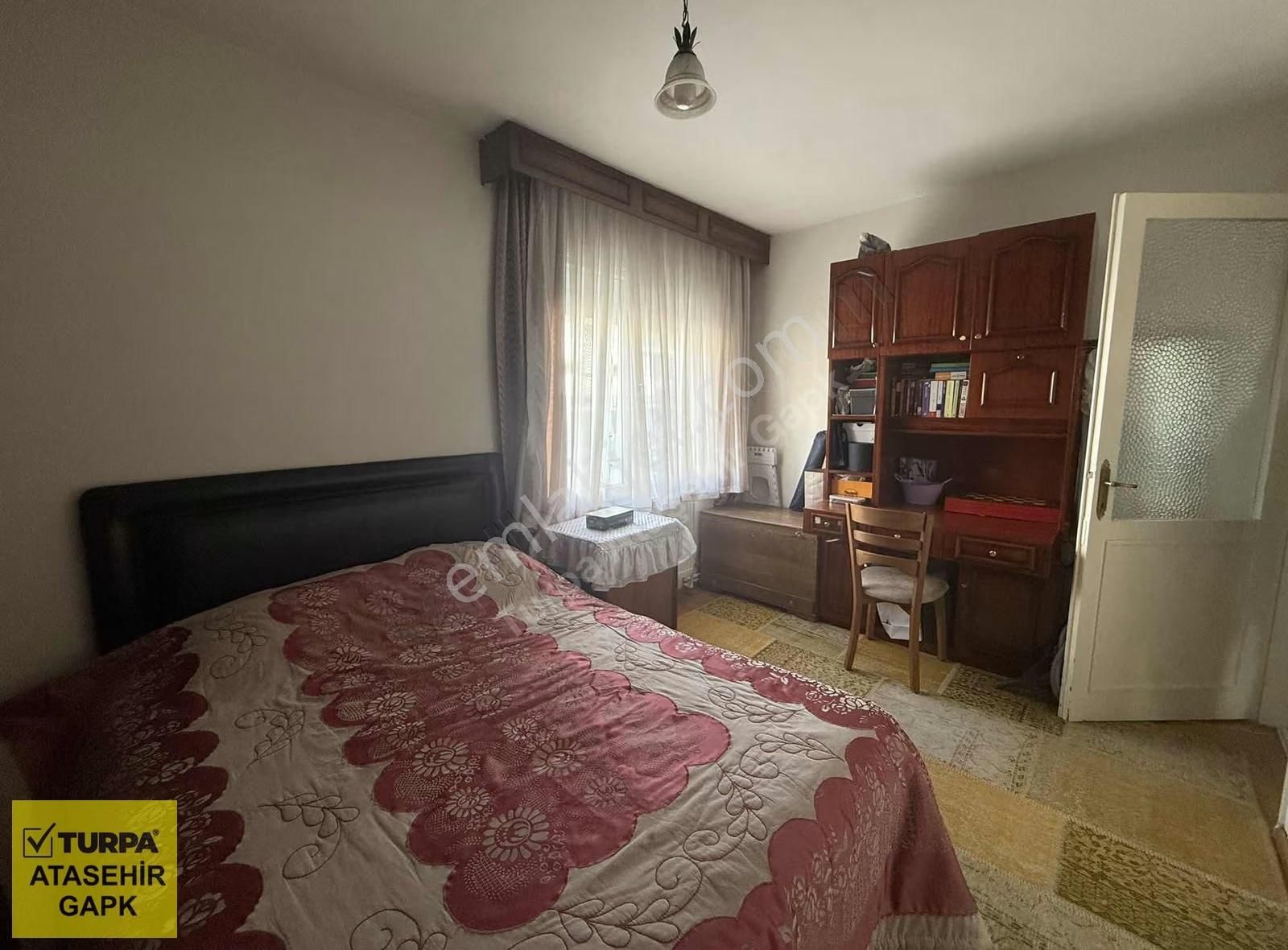 Karşıyaka Girne Caddesi'nde 3+1 Satılık Daire - Görsel 6