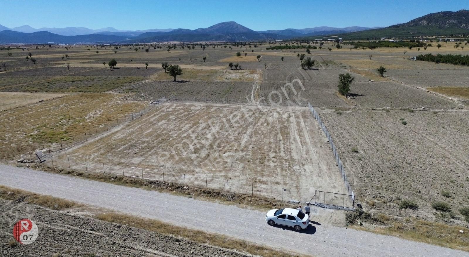Antalya Korkuteli Akyar Mahallesinde Satılık 2.320m2 Tarla