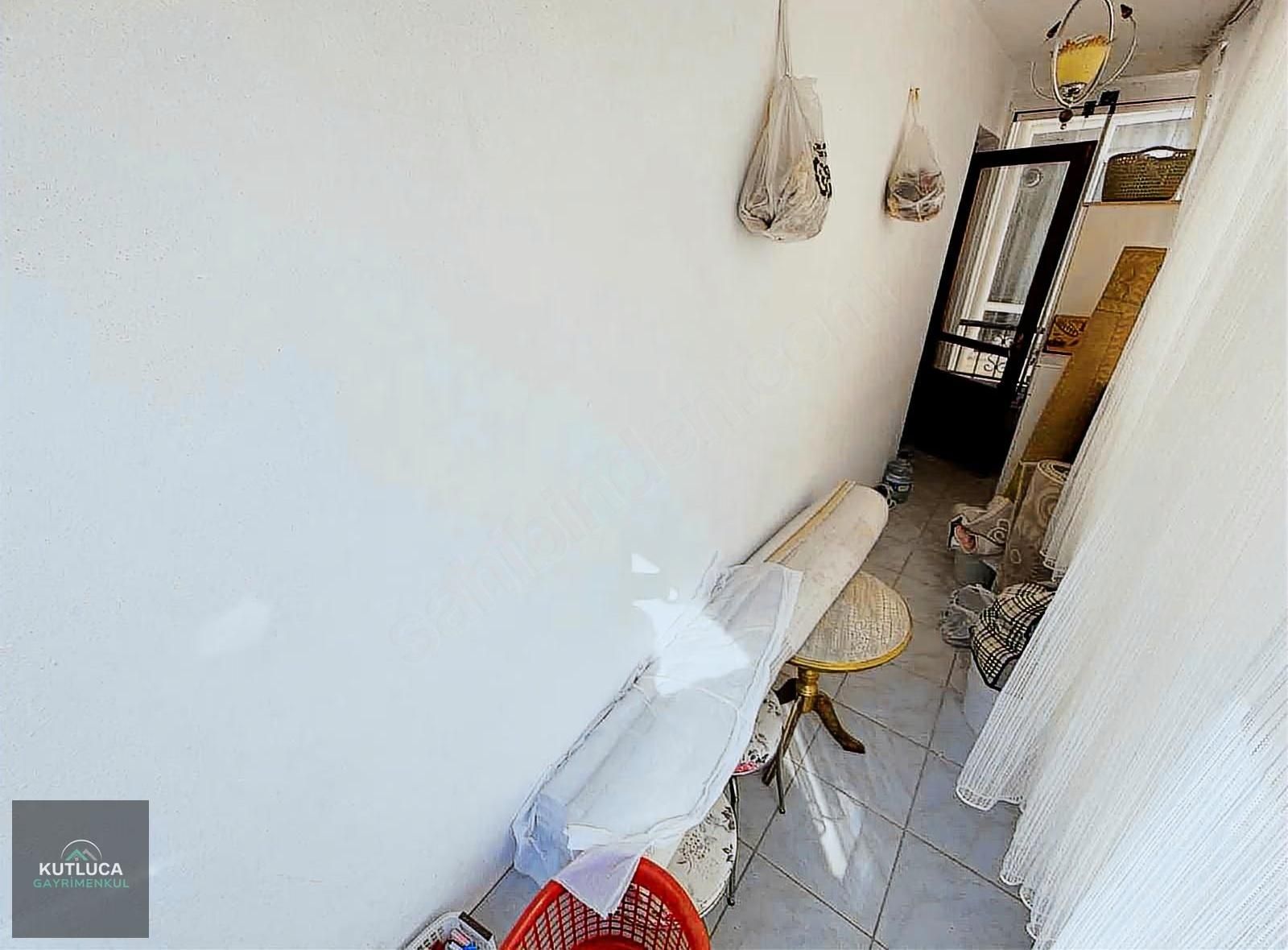 Merkezi Konumda 3 Cepheli 3+1 Geniş Oturumlu Krediye Uygun Daire - Görsel 21