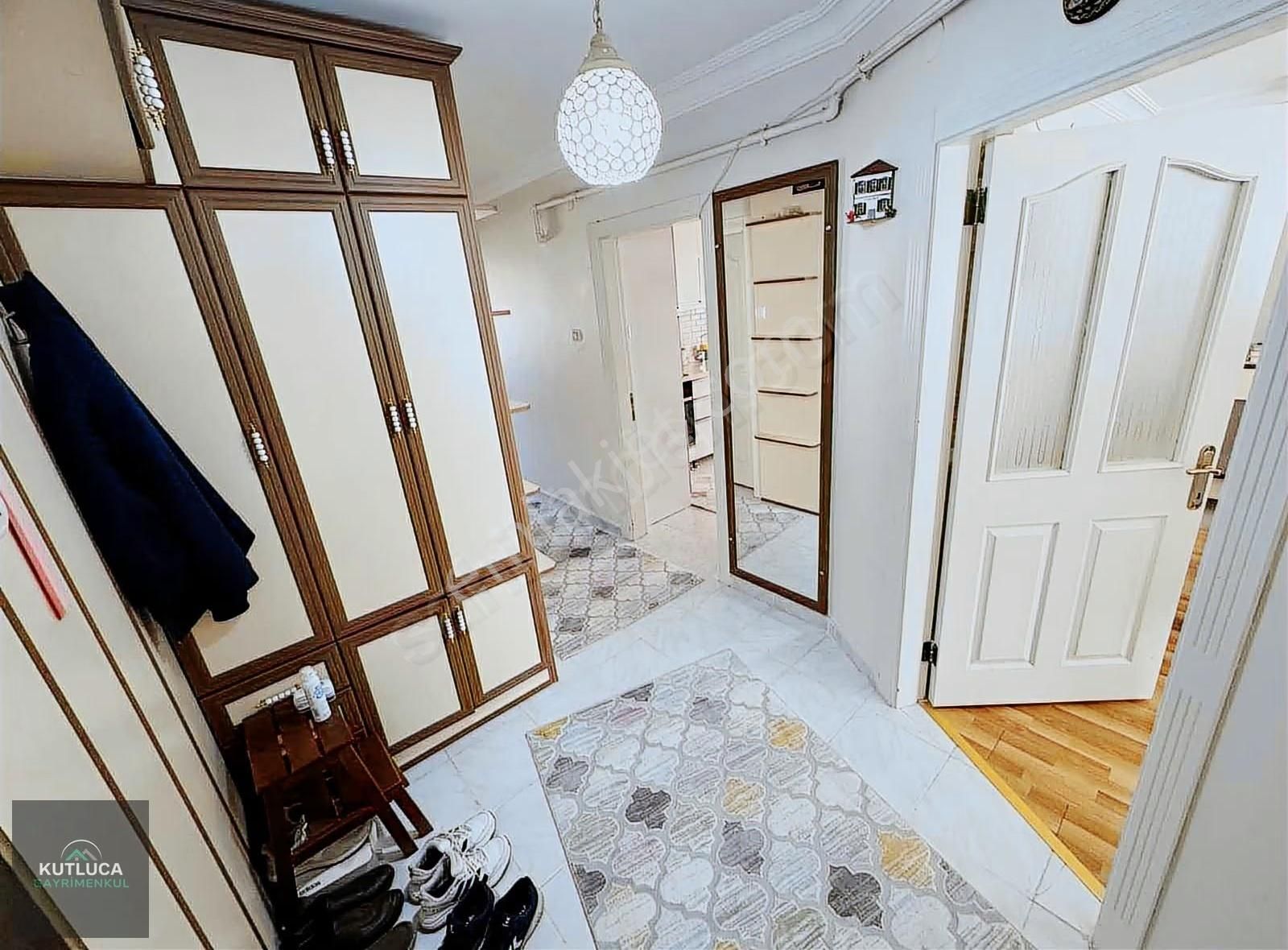 Merkezi Konumda 3 Cepheli 3+1 Geniş Oturumlu Krediye Uygun Daire - Görsel 17