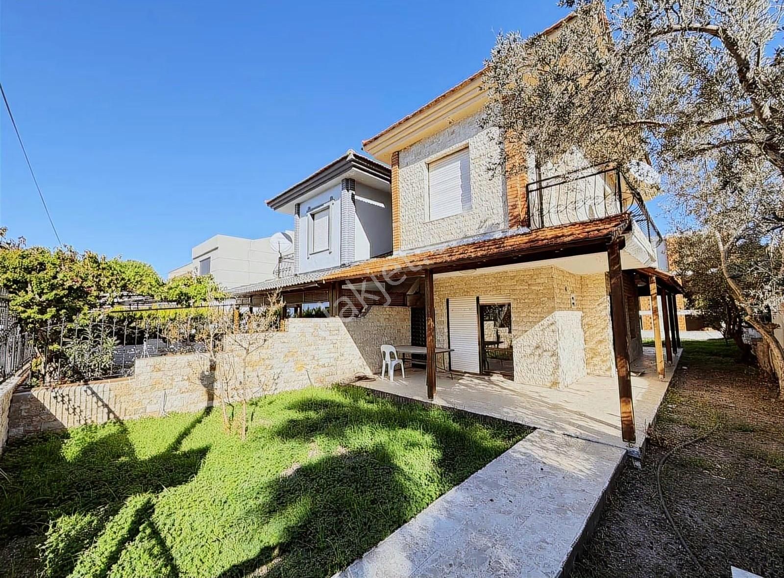 Alya Gayrimenkul Alaçatıda 3+1 Villa - Görsel 14