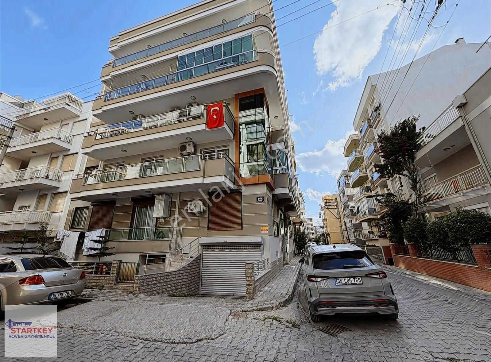 Karşıyaka Dedebaşı Mahallesinde Kiracısız Satılık 2+1 Daire