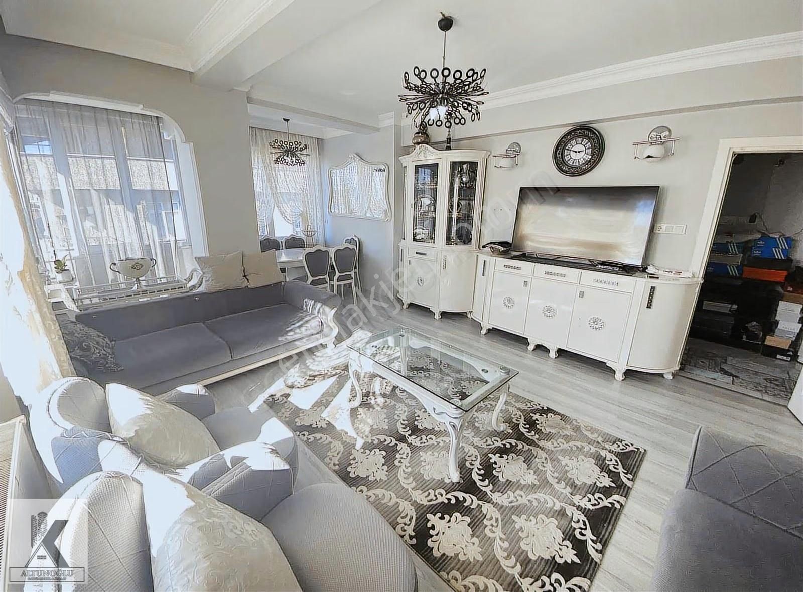 Reşitpaşa Caddesinde Deniz Manzaralı Asansörlü 4+1 180 M2 - Görsel 6