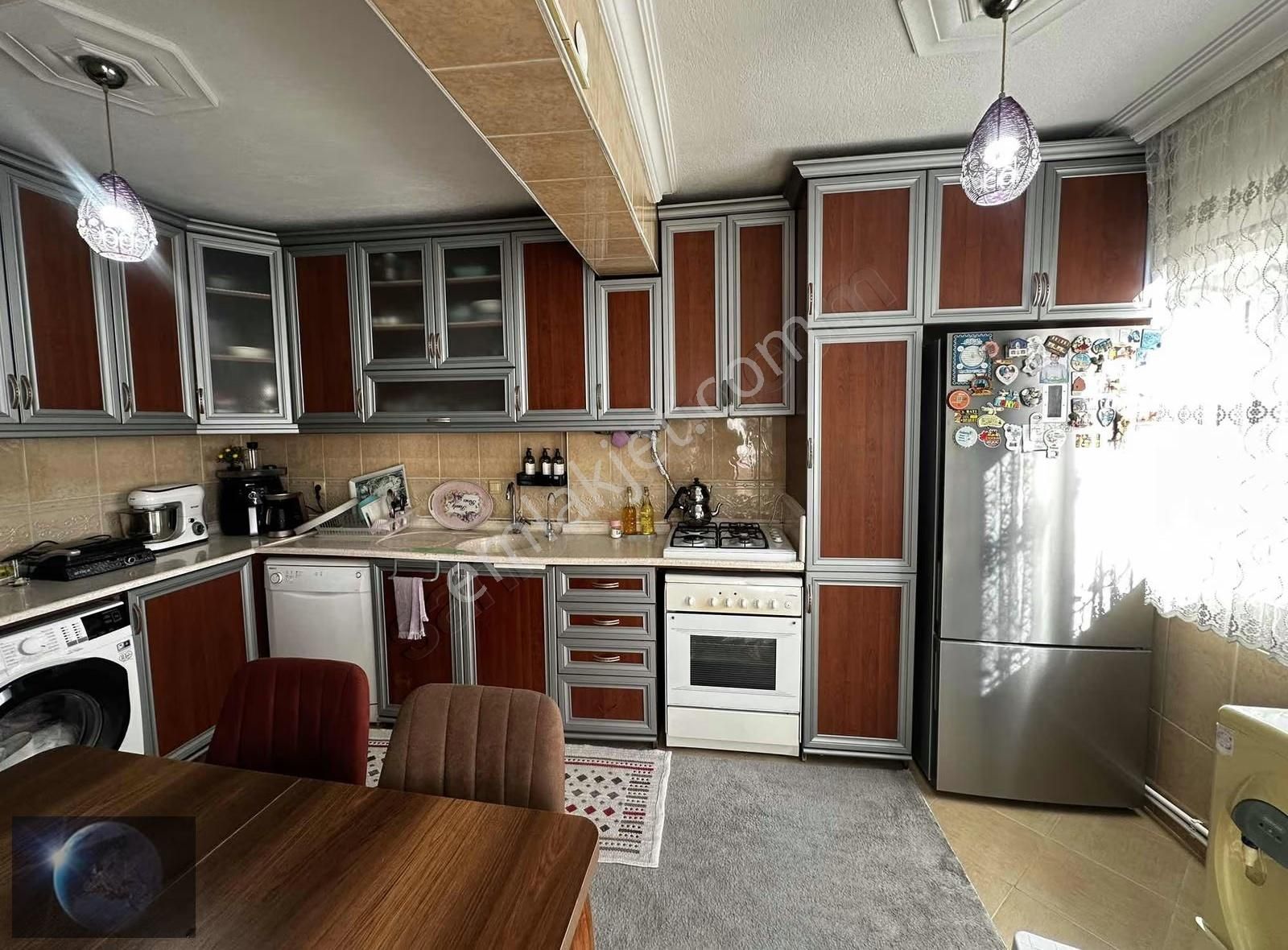 Buca Göksu Merkez'de Satılık 3+1 D.gazlı Bakımlı Daire - Görsel 15