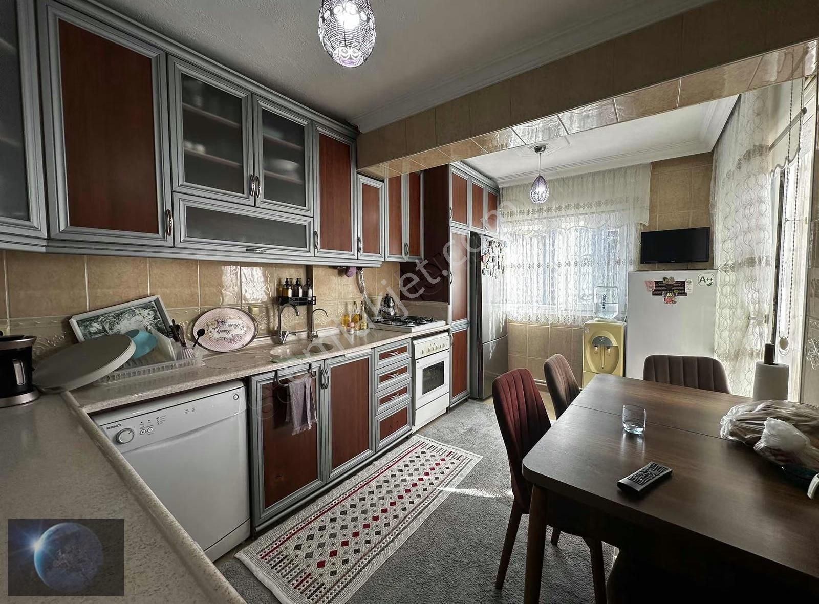 Buca Göksu Merkez'de Satılık 3+1 D.gazlı Bakımlı Daire - Görsel 6