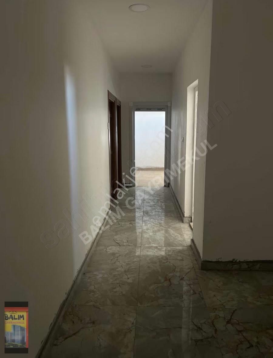 Halıcılar Sitesi'nde Kiralık İş Yeri - Görsel 5