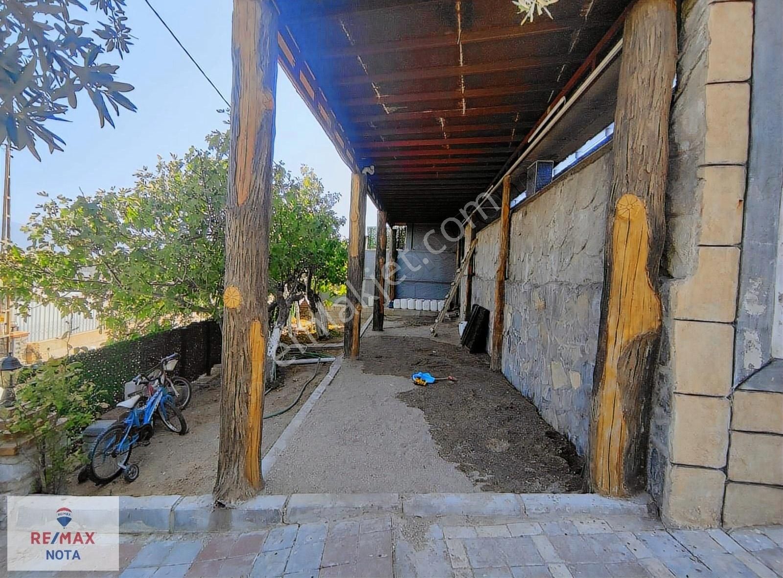 Kemalpaşa Sütçüler'de İçinde 200 M2 Havuzlu Villa Olan Arazi. - Görsel 5