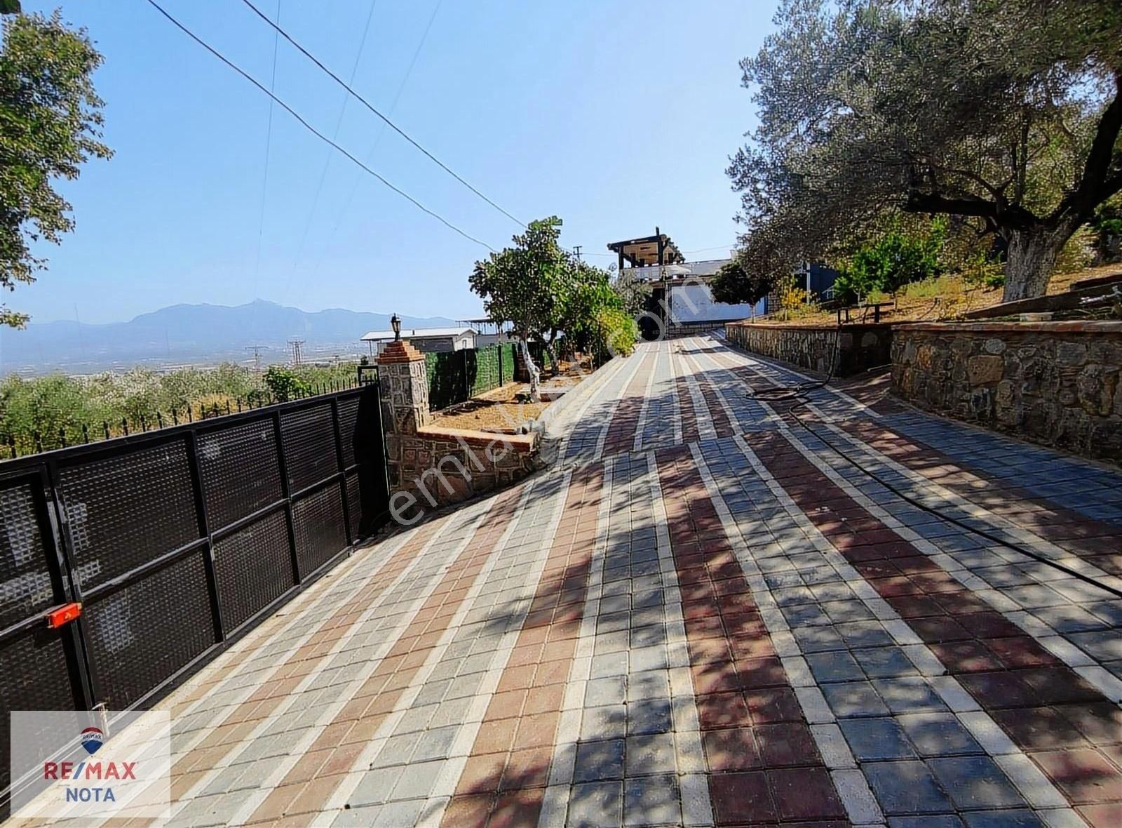 Kemalpaşa Sütçüler'de İçinde 200 M2 Havuzlu Villa Olan Arazi. - Görsel 25