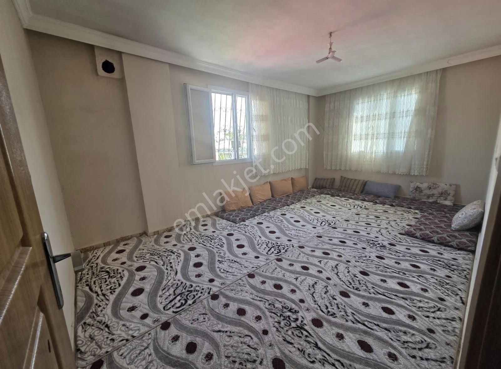 Güzelevler Mahallesi Satılık 2 Katlı Köşebaşı 3+1 Müstakil Ev - Görsel 7