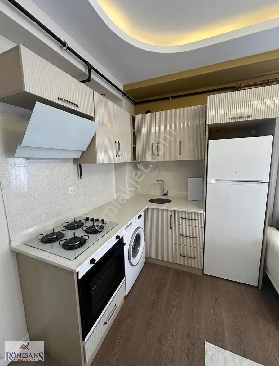 Rönesans Emlak Fatih Bulut'dan Satılık Yüksek Giriş Eşyalı 1+1 - Görsel 8