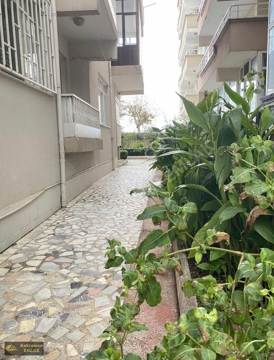 Çınarcık Taşlimanda 1. Katta Ayrı Mutfaklı - Görsel 3
