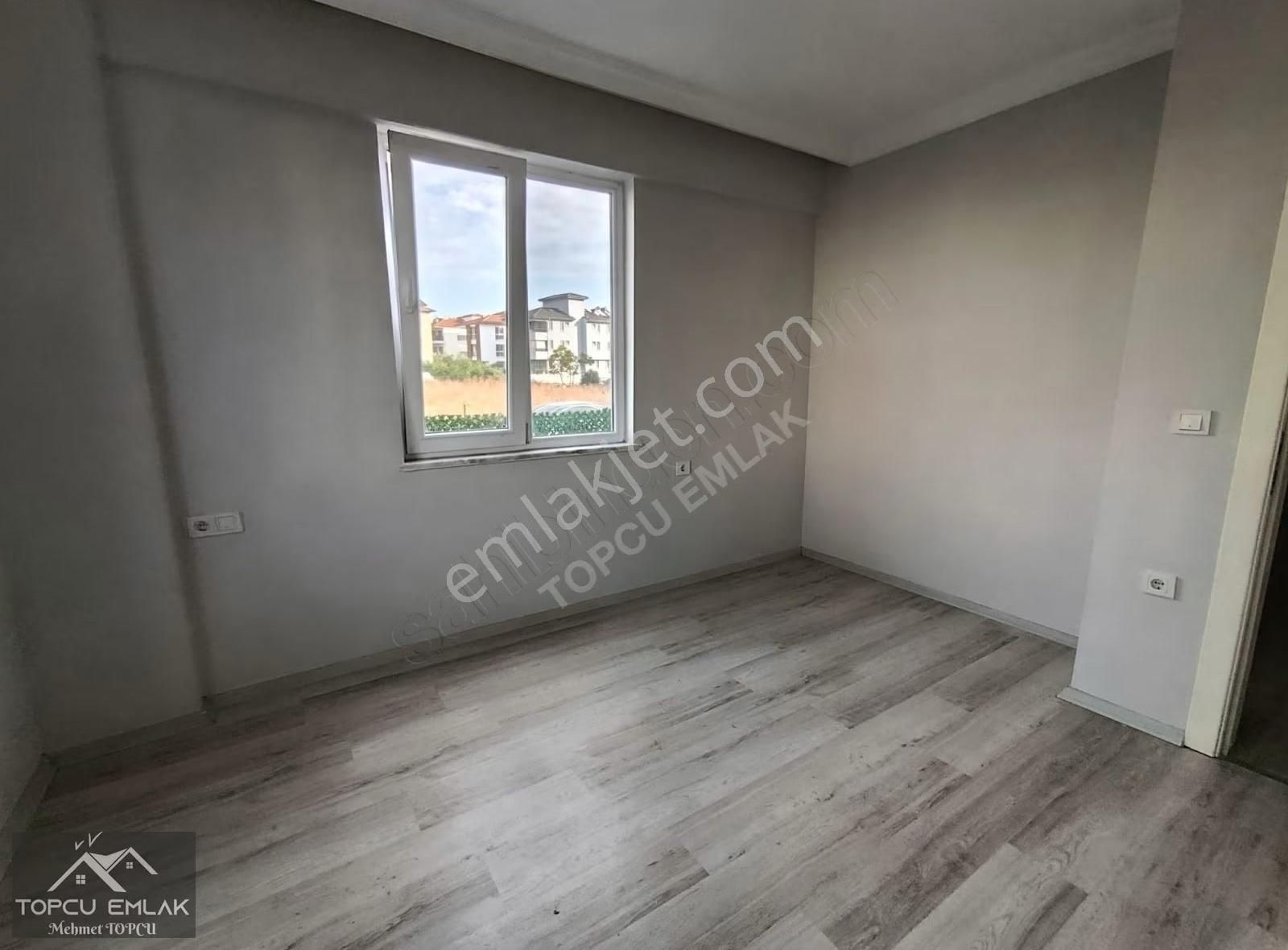 Ortaca Havuzlu Sitede Geniş Satılık 1+1 Daire - Görsel 4