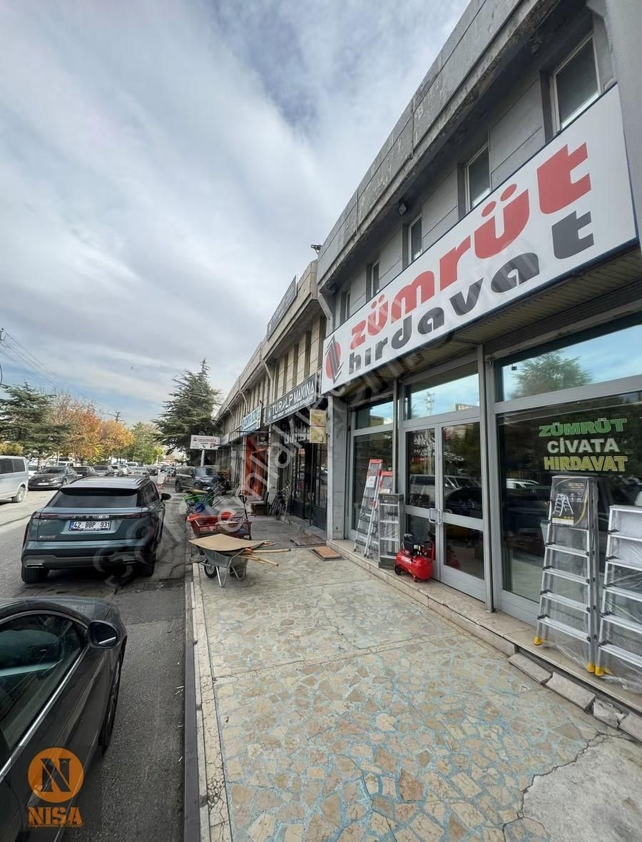 Nisadan Karatay Sanayide Kiracılı 3 Katlı Yatırımlık Dükkan!