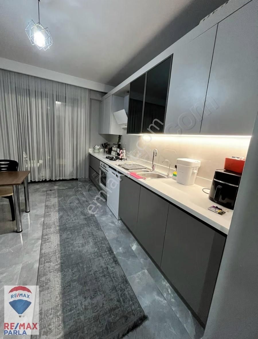 Canik Şehr-i Bahçe Bölge Uzmanı Rahşan Çam'dan Satılık 2+1 - Görsel 13