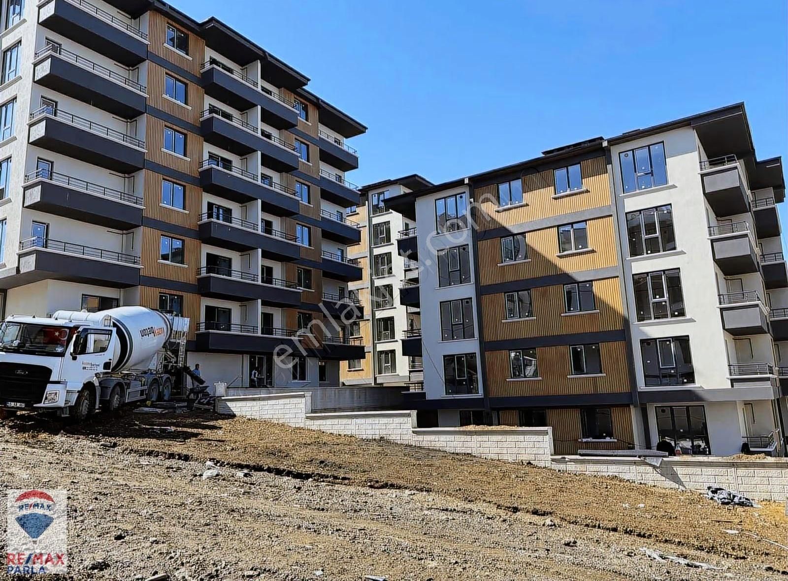 Remax Parla / Can Baydır 1+1 Deniz Manzaralı - Görsel 4