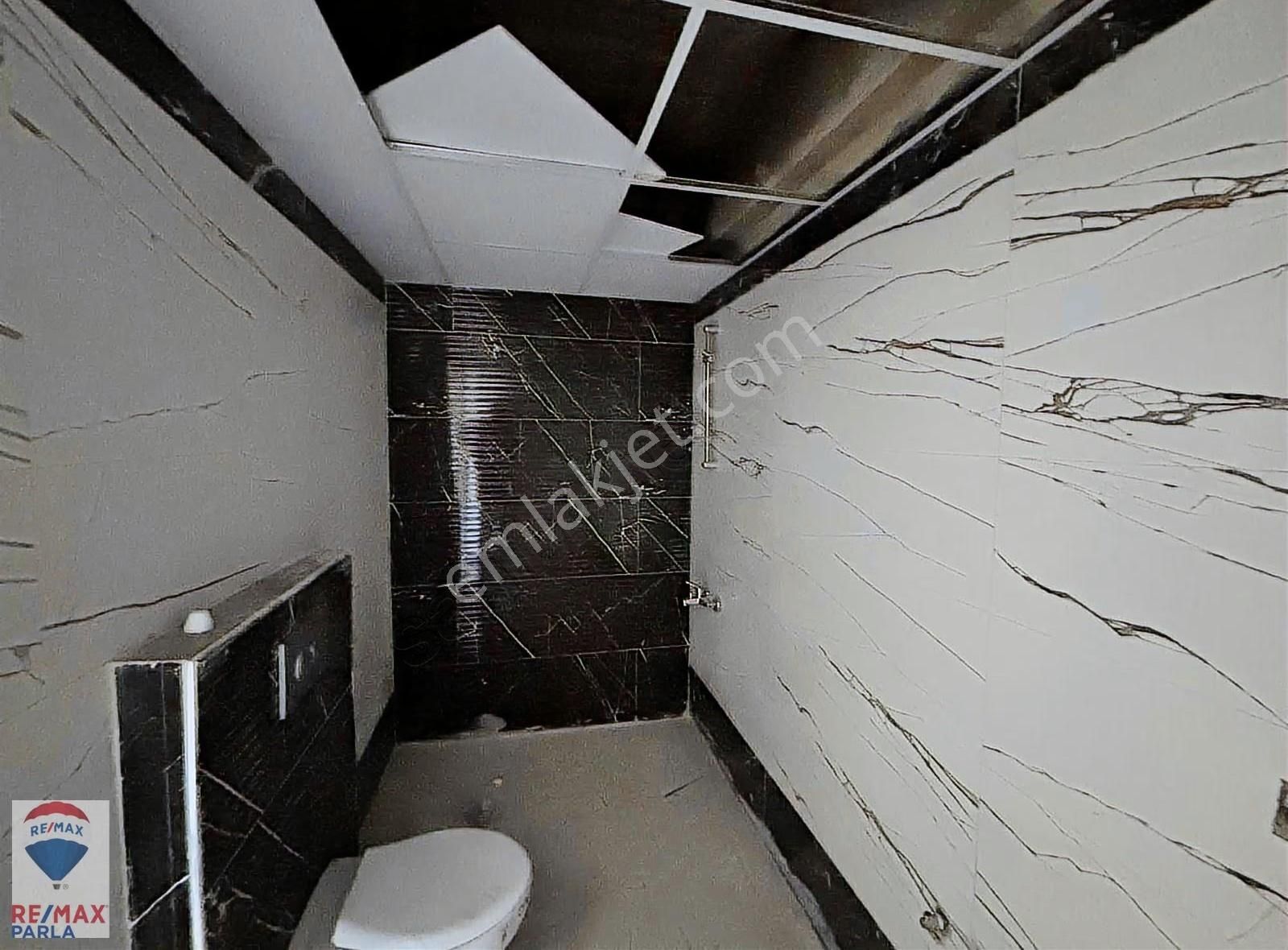 Remax Parla / Can Baydır 1+1 Deniz Manzaralı - Görsel 6