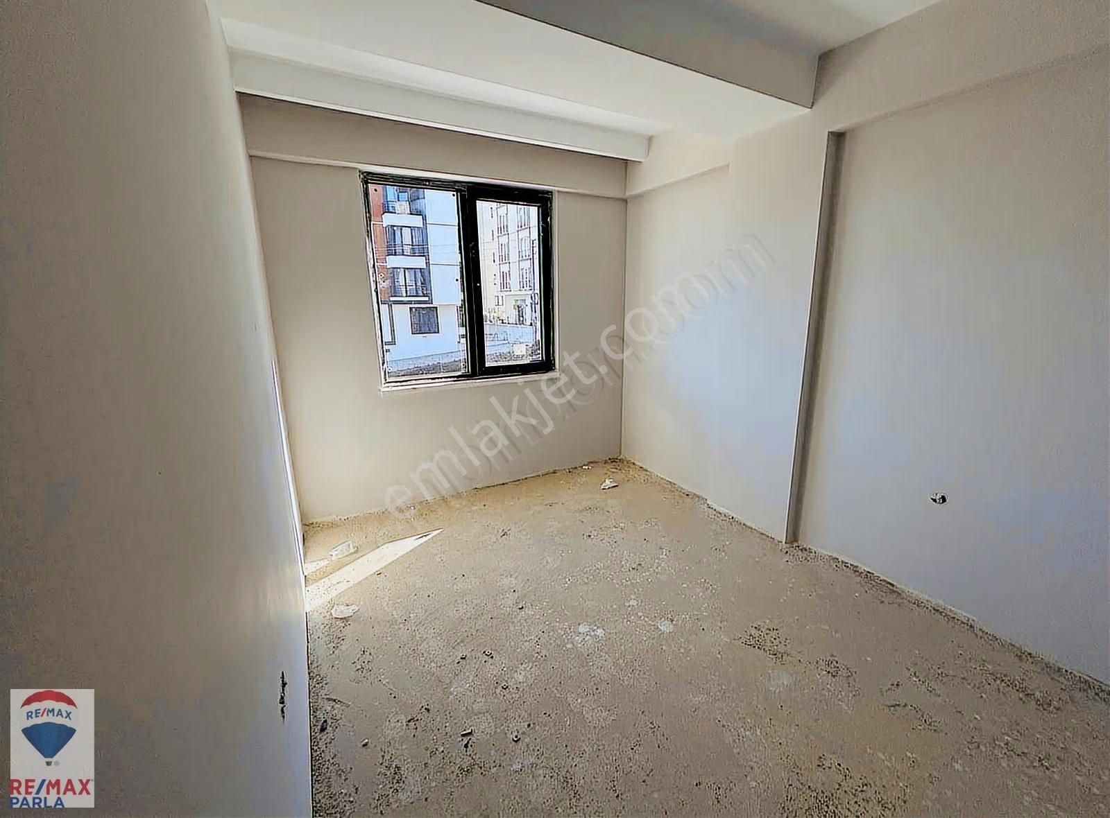 Remax Parla / Can Baydır 1+1 Deniz Manzaralı - Görsel 10