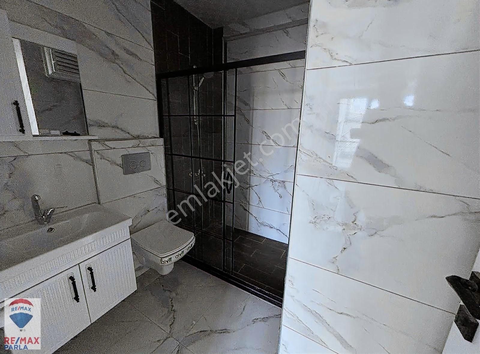 Remax Parla Deniz Manzaralı 1+1 Lüx Daireler - Görsel 17