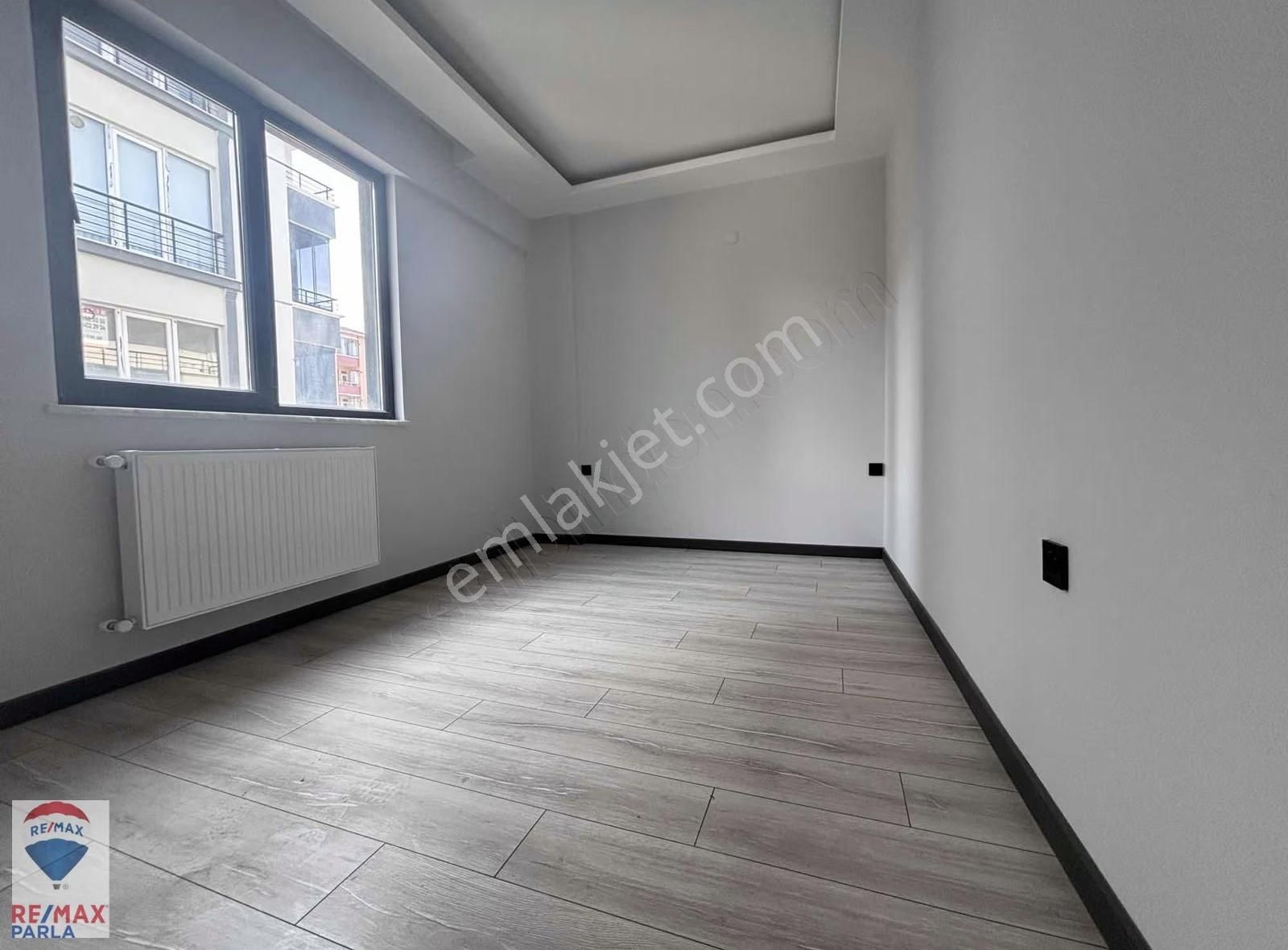 Remax Parla Deniz Manzaralı 1+1 Lüx Daireler - Görsel 6