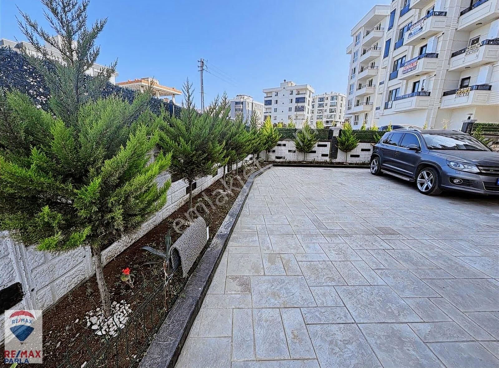 Remax Parla Deniz Manzaralı 1+1 Lüx Daireler