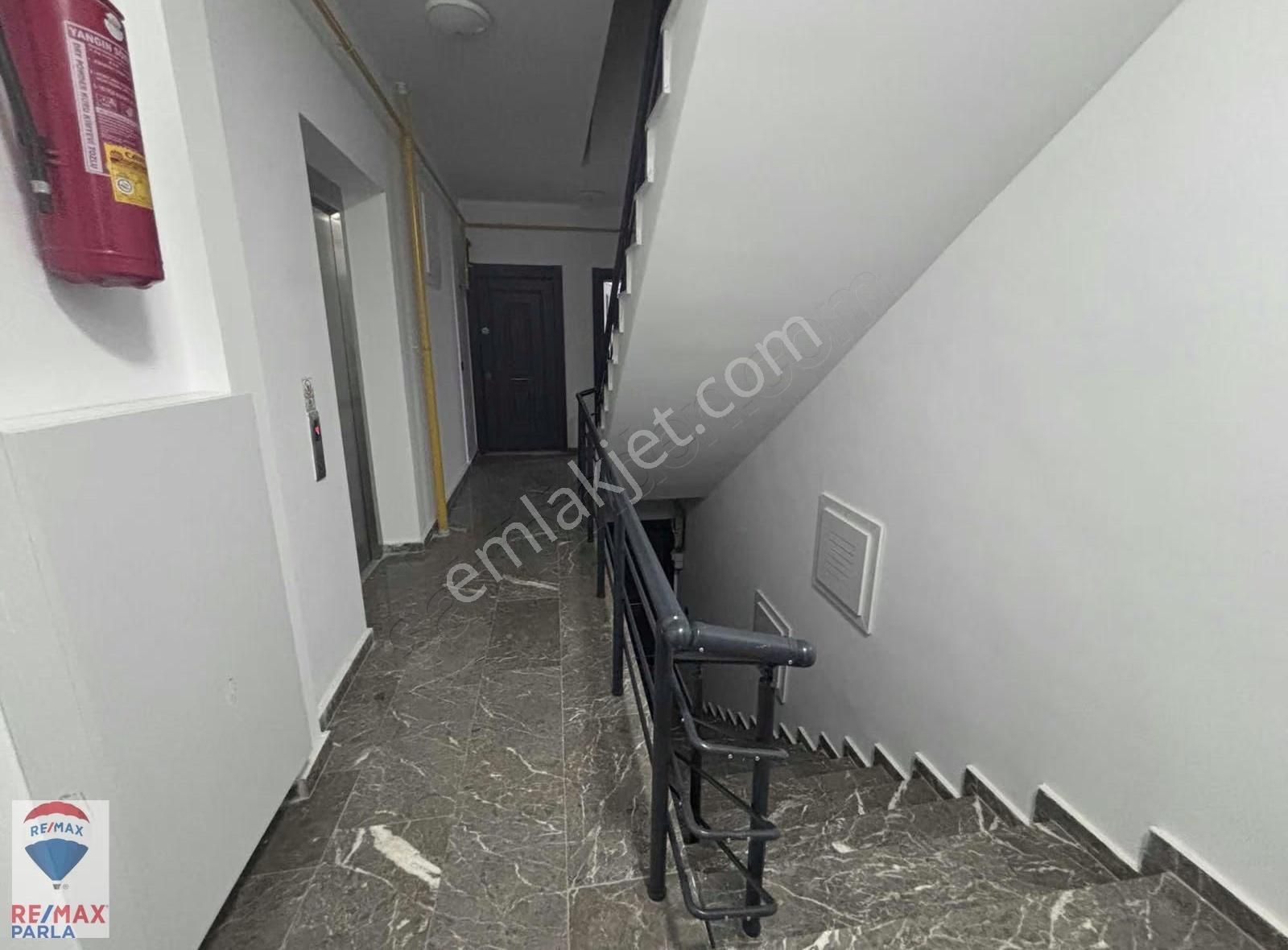 Remax Parla Deniz Manzaralı 1+1 Lüx Daireler - Görsel 24