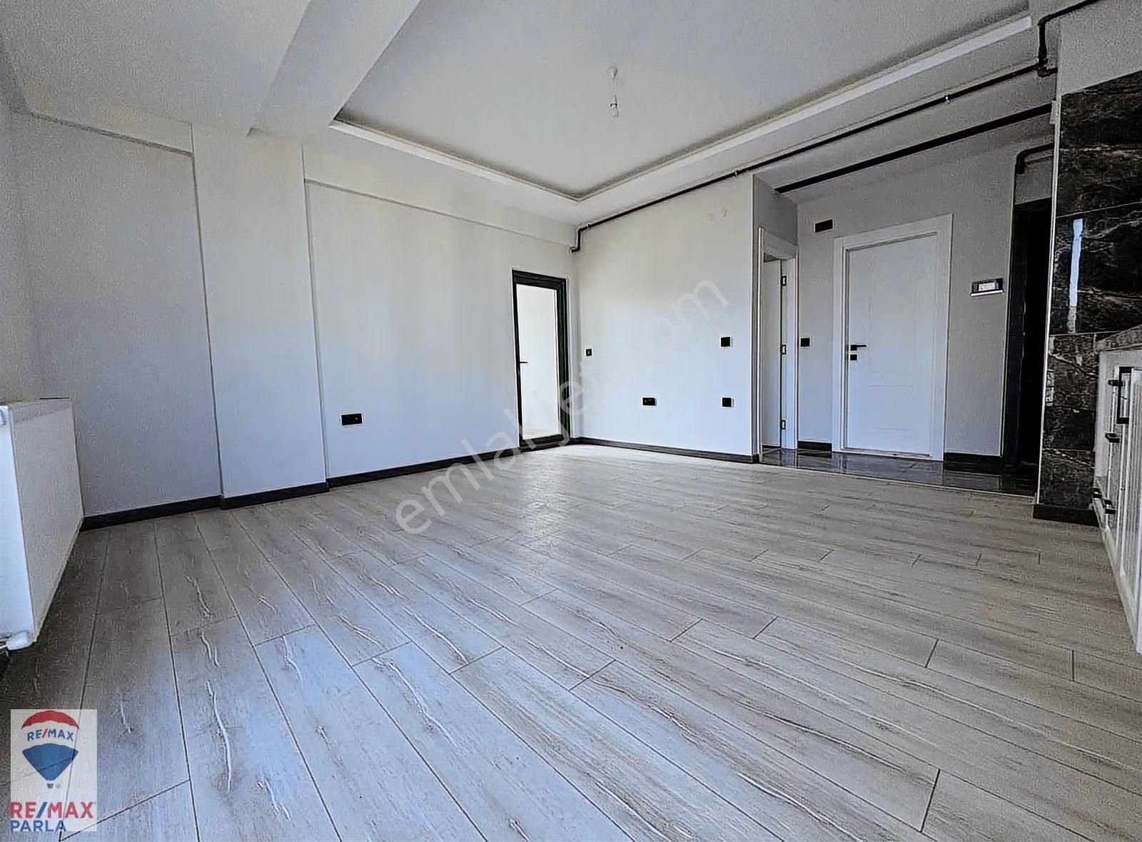 Remax Parla Deniz Manzaralı 1+1 Lüx Daireler - Görsel 20