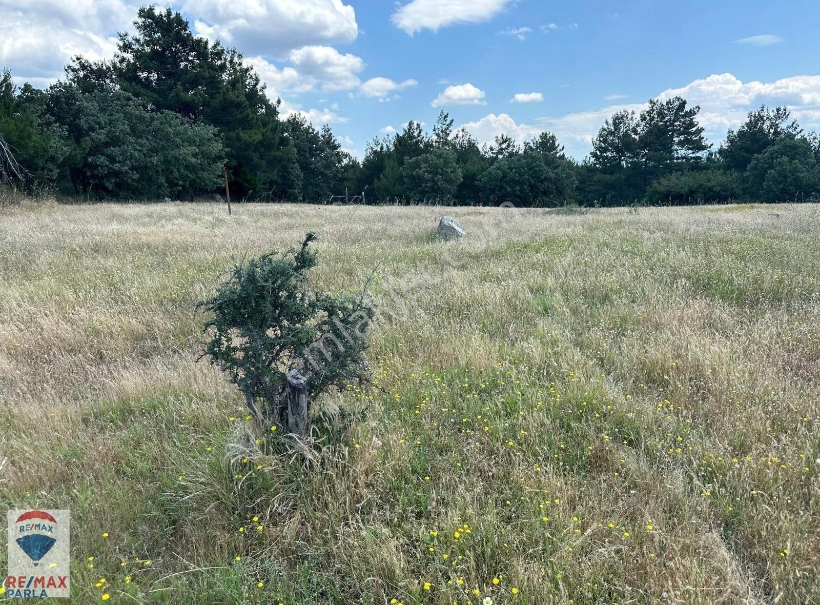 Çanakkale'de Köşe Parsel Emsallerinin Uygunu Arsa(9 Dönüm) - Görsel 10