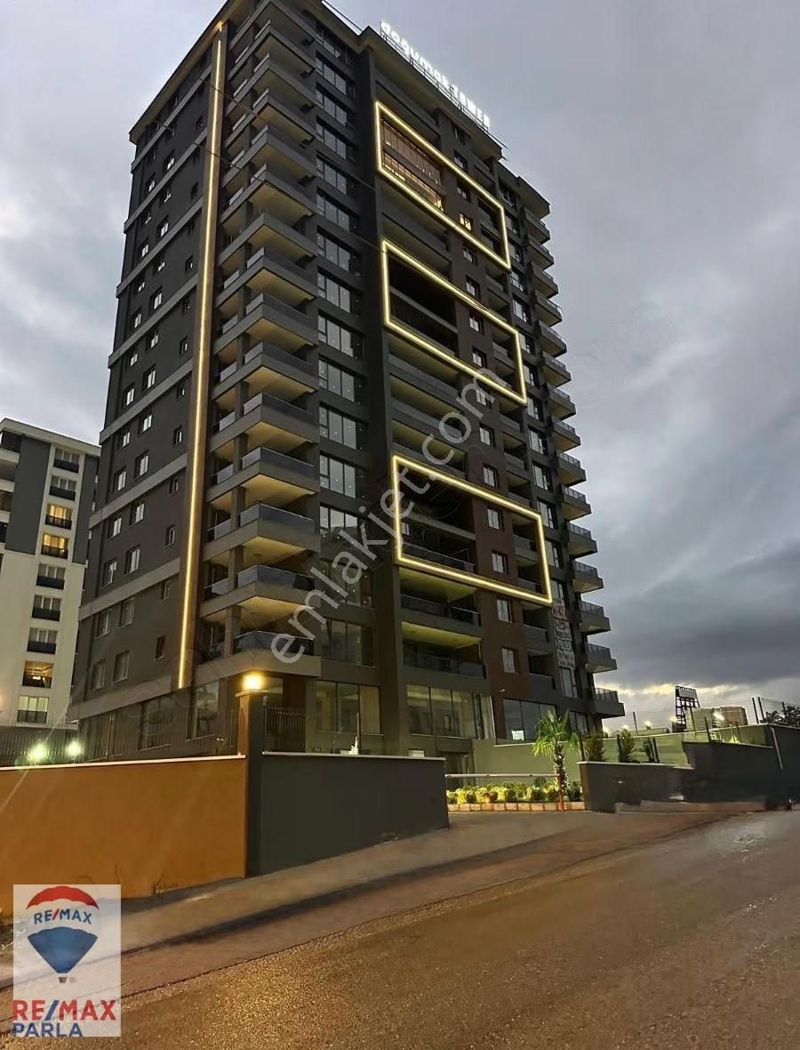 Doğumak Tower Alanlı'da Deniz Manzaralı Satılık 3+1 Daireler - Görsel 2