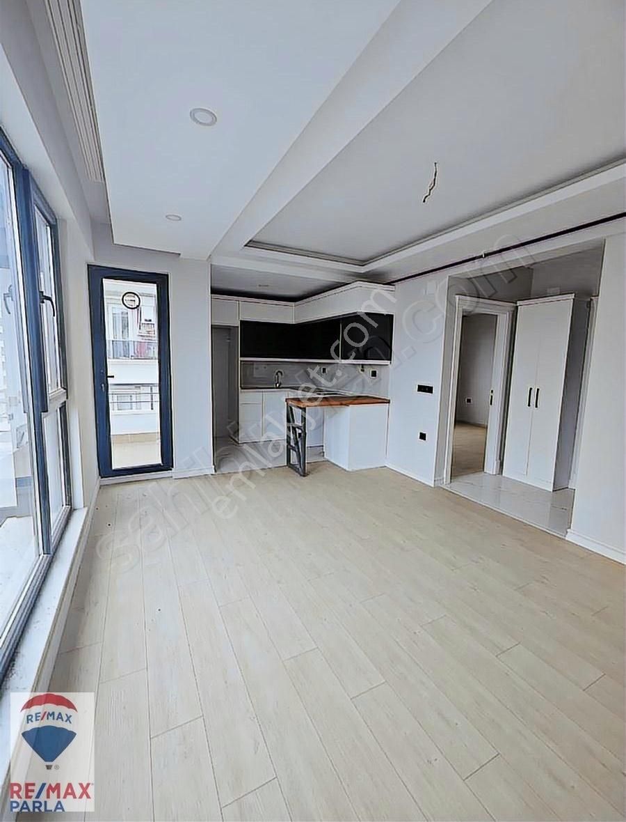 Yenimahalle'de Tramvaya Ve Sahile Yürüme Mesafesinde 1+1 Daire - Görsel 14