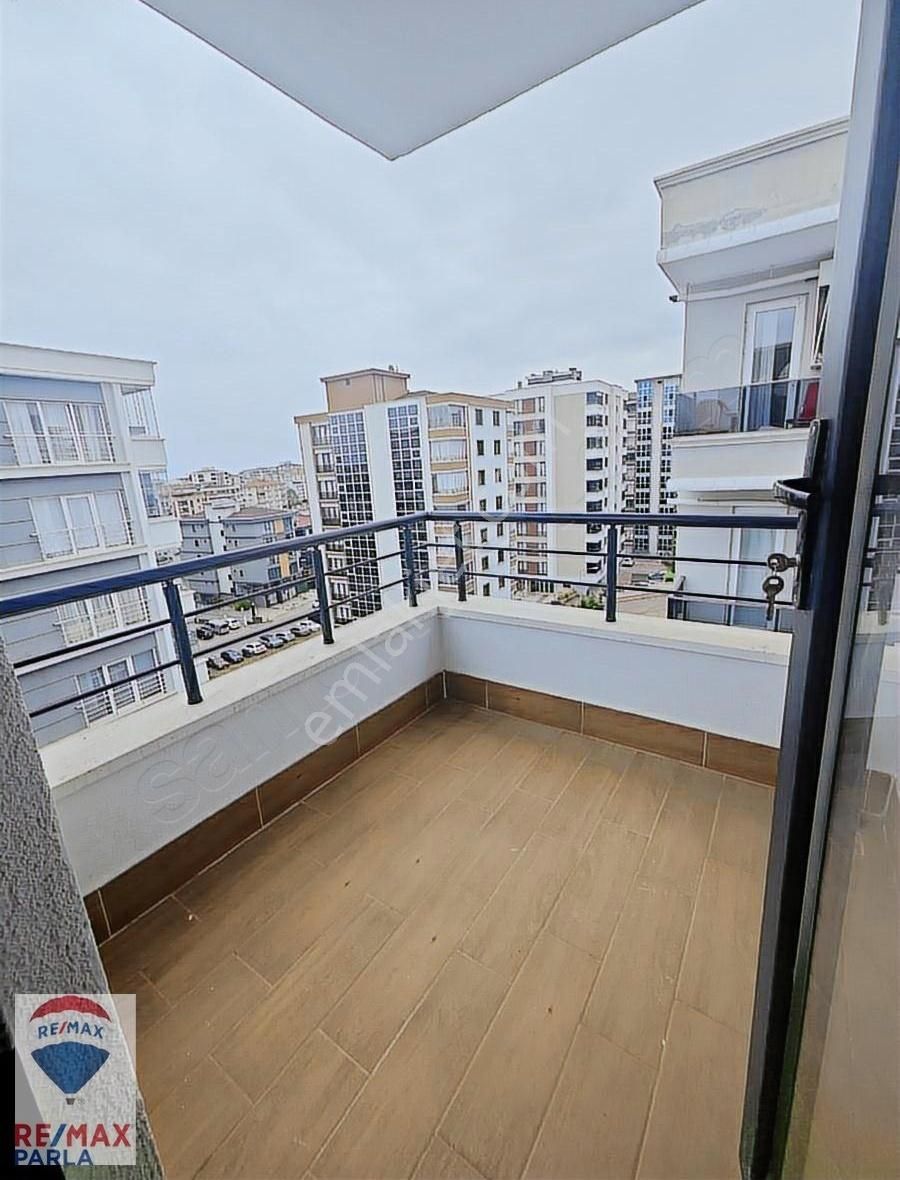 Yenimahalle'de Tramvaya Ve Sahile Yürüme Mesafesinde 1+1 Daire - Görsel 5