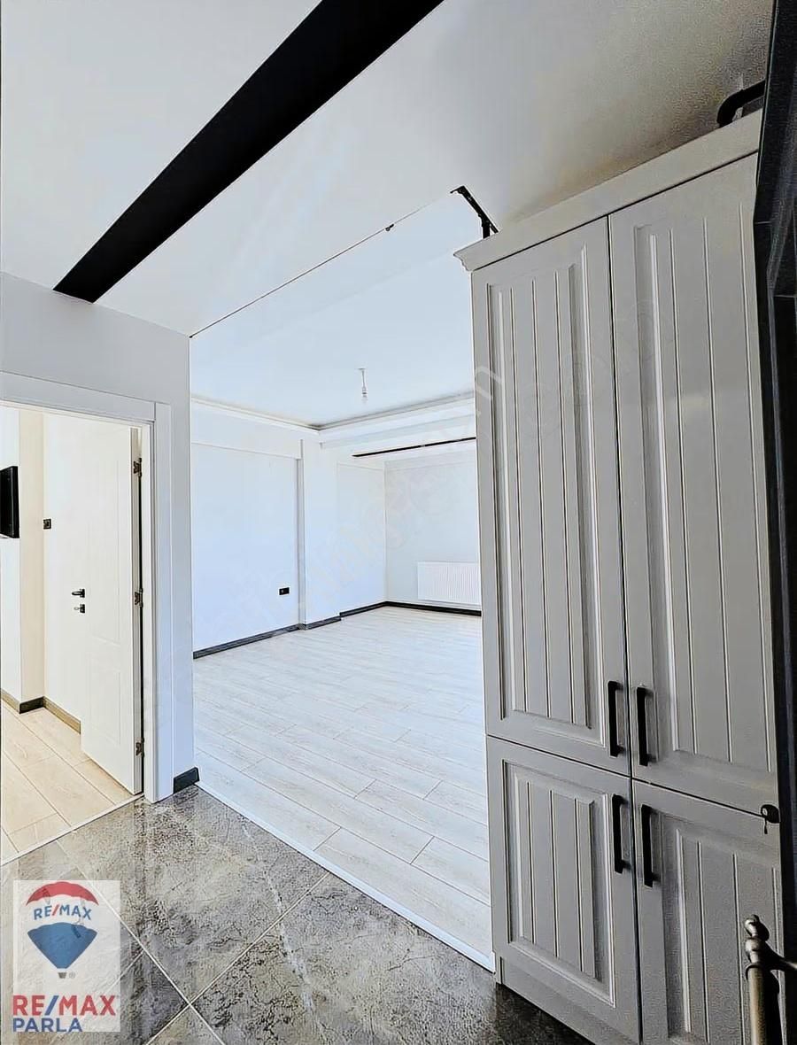 Parla Dan Deniz Manzaralı 1+1 Kupon Daire - Görsel 6