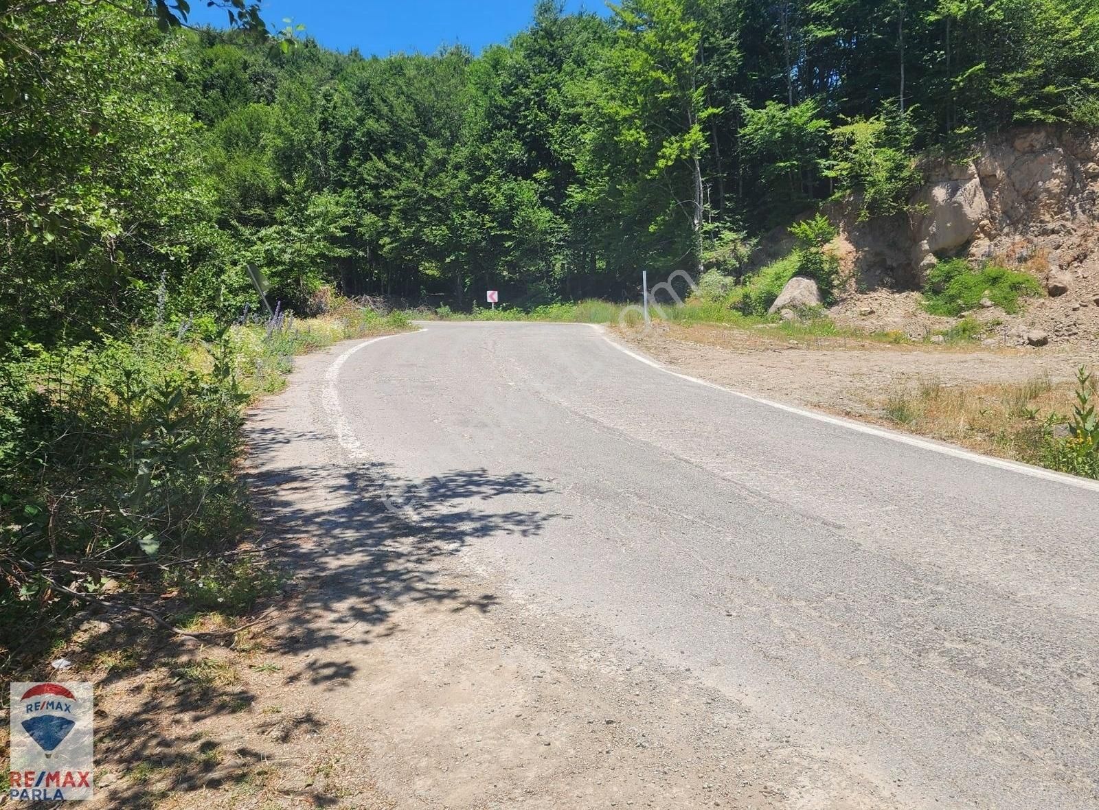 Samsun Atakum Şenyurt'ta Asfalt Yola Çok Yakın Yatırımlık Tarla - Görsel 3