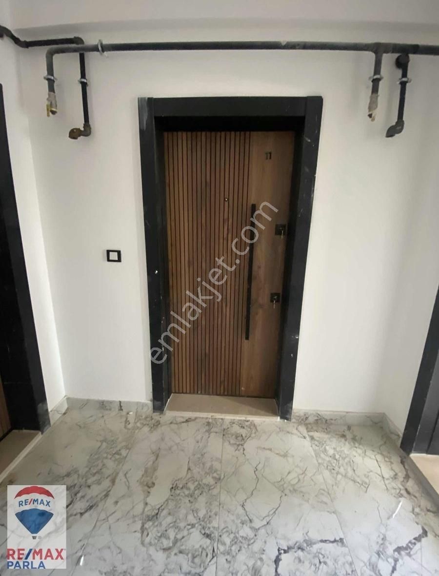 Remax Parla Körfez Satılık 1+1 Arakat Yüksek Kredi - Görsel 11