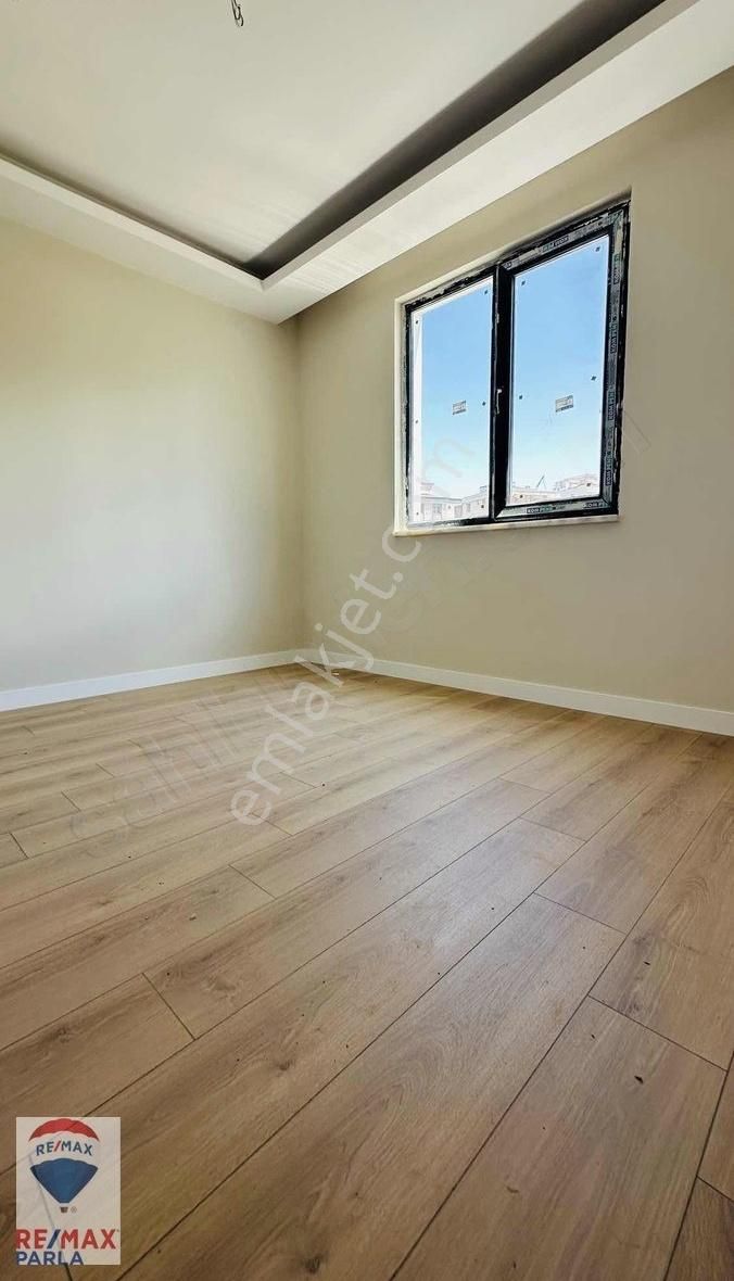 Remax Parla Körfez Satılık 1+1 Arakat Yüksek Kredi - Görsel 8