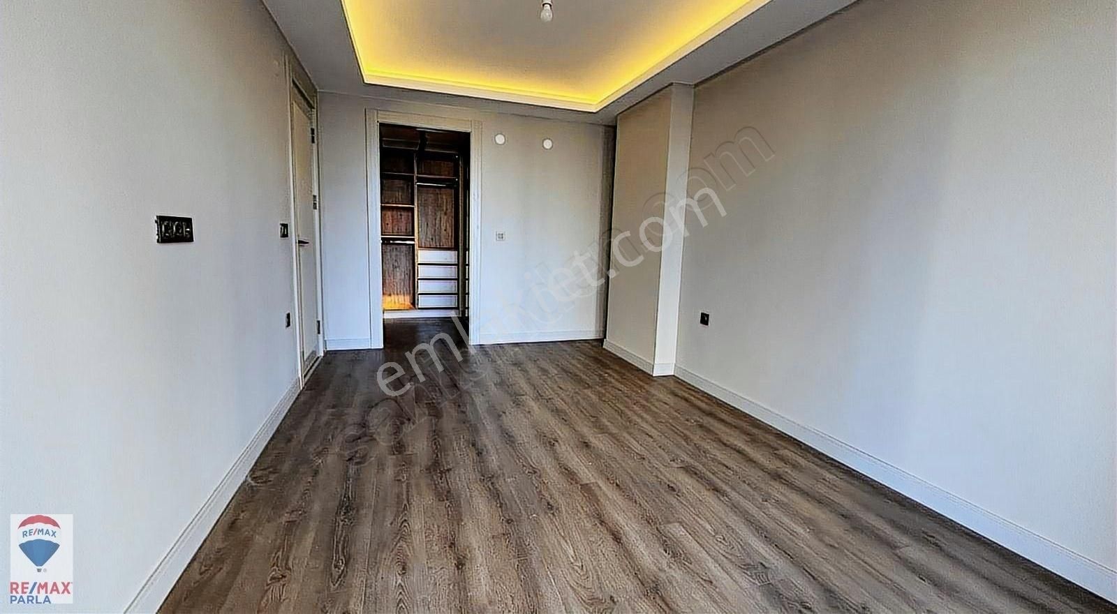 Doğumak Tower'da Alanlı 'da Deniz Manzaralı 2+1 Daireler - Görsel 5