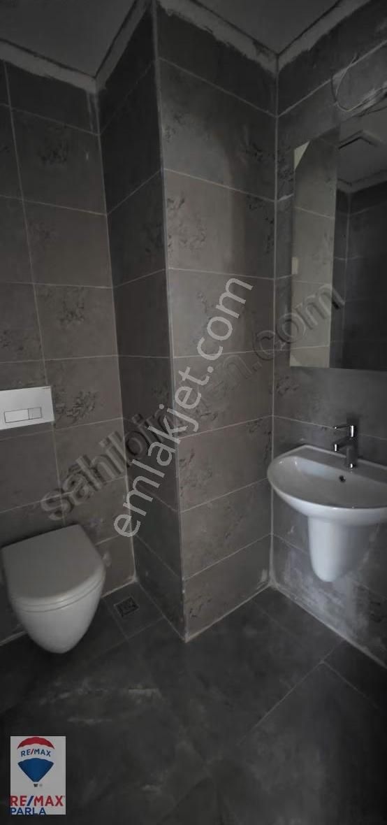 Remax Parla'dan Şehri Bahçe Konutlarında Satılık 2+1 Daire - Görsel 18